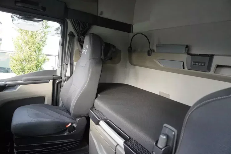 MAN TGX 26.470 6x2 COINTAINERKIPPER HYVA HIRMSCHLING / 200 tys. km zdjęcie 23