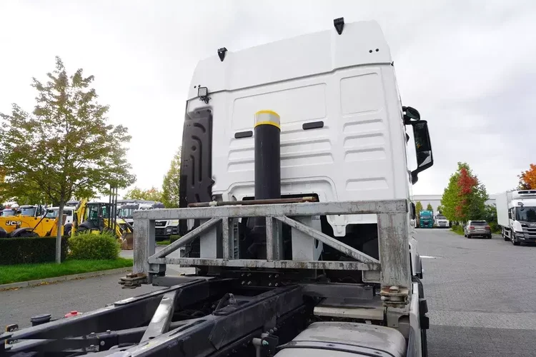 MAN TGX 26.470 6x2 COINTAINERKIPPER HYVA HIRMSCHLING / 200 tys. km zdjęcie 5