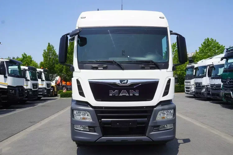 MAN TGS 35.420 8x2 / Rama 6.4 m / 3 osie skrętne zdjęcie 10