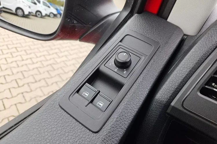 Volkswagen Transporter L2H1 59999zł NETTO 2.0TDi/150KM zdjęcie 20