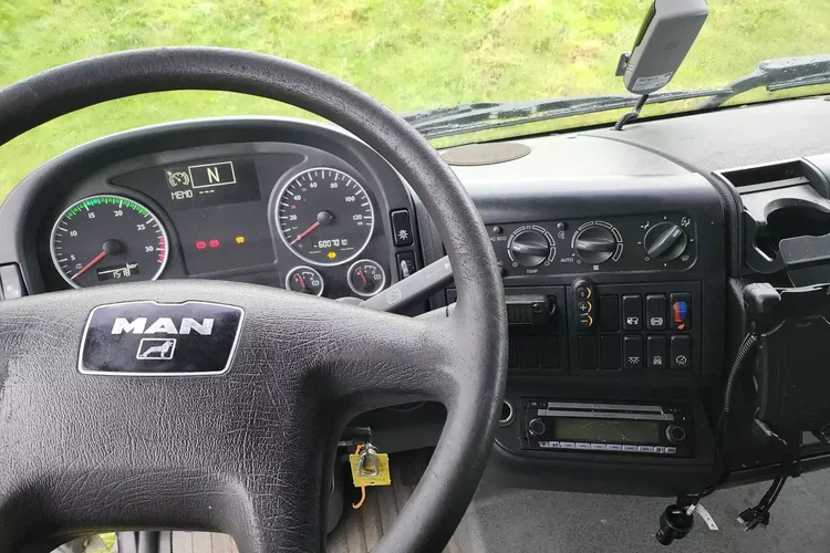 MAN TGL 12.210 zdjęcie 4