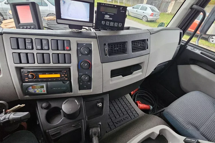 Volvo FL 240 CHŁODNIA zdjęcie 21