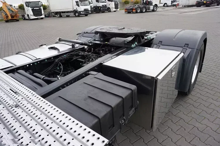 MAN TGX / 18.500 / E6 / XLX / ACC / PEŁNY ADR / RETARDER / / PTO zdjęcie 36