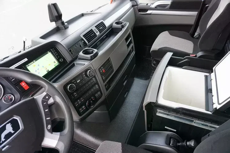 MAN TGX / 18.500 / E6 / XLX / ACC / PEŁNY ADR / RETARDER / / PTO zdjęcie 9