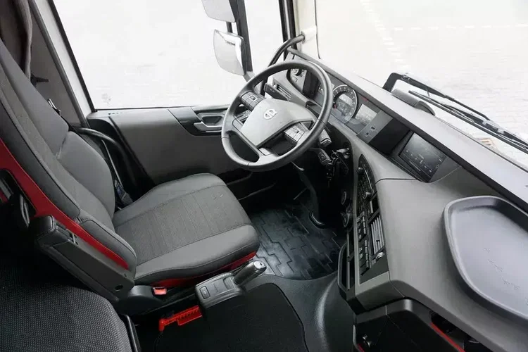Volvo FH / 500 / EURO 6 / ACC / XL / I -COOL / MAŁY PRZEBIEG zdjęcie 13