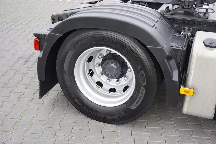 Volvo FH / 500 / EURO 6 / ACC / XL / I -COOL / MAŁY PRZEBIEG zdjęcie 32