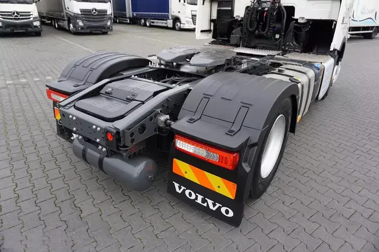 Volvo FH / 500 / EURO 6 / ACC / XL / I -COOL / MAŁY PRZEBIEG zdjęcie 33