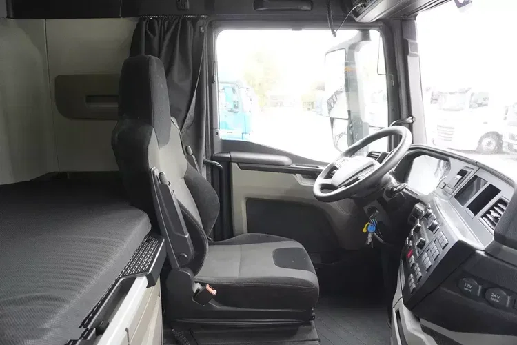 MAN TGX 28.510 6x2 / Kab. Sypialna / / DMC 65 t zdjęcie 26