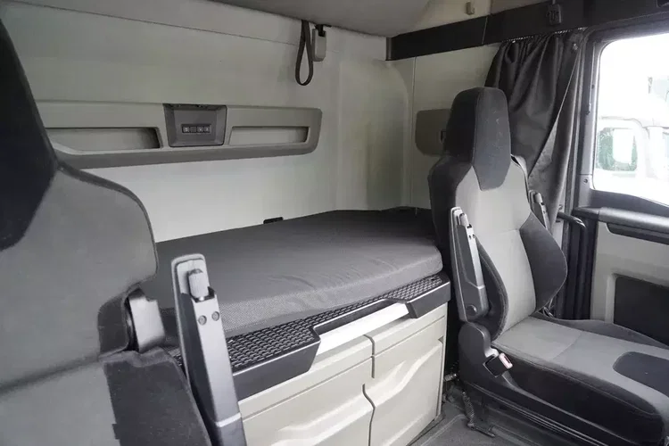 MAN TGX 28.510 6x2 / Kab. Sypialna / / DMC 65 t zdjęcie 27