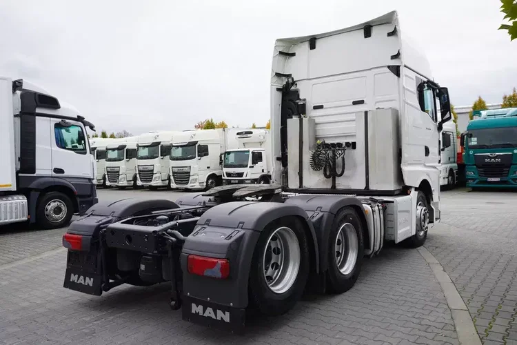 MAN TGX 28.510 6x2 / Kab. Sypialna / / DMC 65 t zdjęcie 5