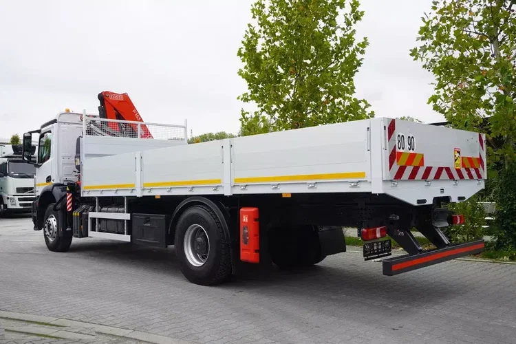 Mercedes Arocs 1830 / Platforma 16 EPAL / HDS Fassi 155 / Zasięg 8 m / Udźwig 6160 kg zdjęcie 6