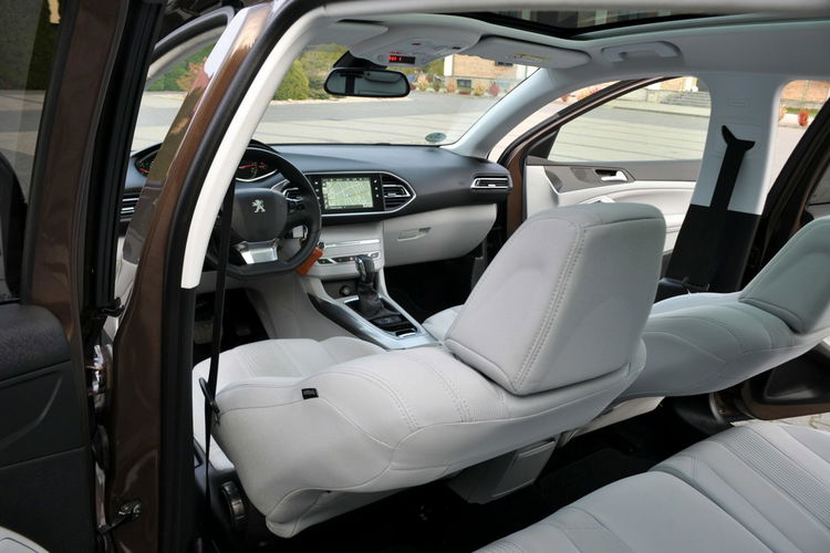 Peugeot 308 SW 2.0HDi(150KM) Full Led Navi Kamera Panorama BLS Welur Reling Alu17"ASO zdjęcie 27