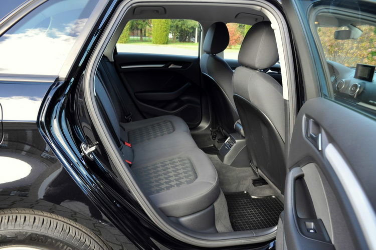 Audi A3 1.6TDI(110KM) Navi MMI Bi-Xenon Led Klimatronik Welur Chrom Alu16"ASO zdjęcie 19