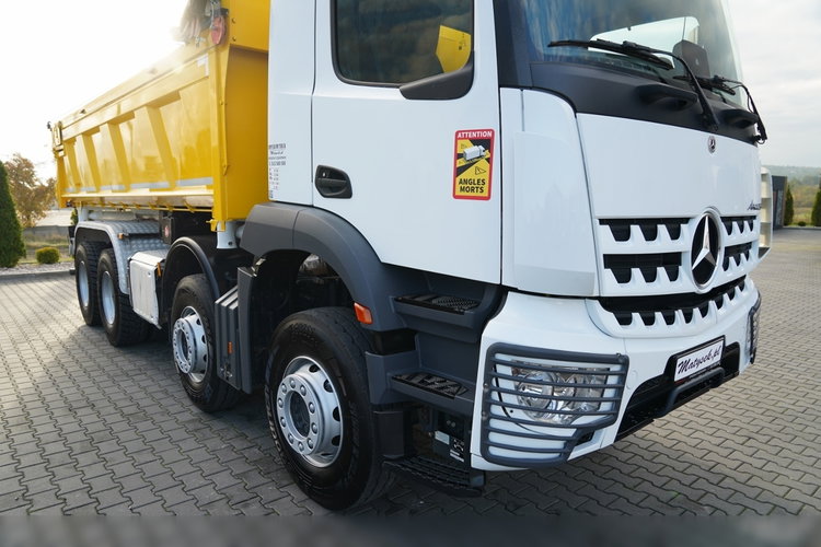 Mercedes AROCS 3243 / 8x4 / WYWROTKA  DWUSTRONNA 6.2 M / HYDROBURTA / HYDROKLAPA / AUTOMAT / OPONY 100% /  EURO 6 / 2021 zdjęcie 16