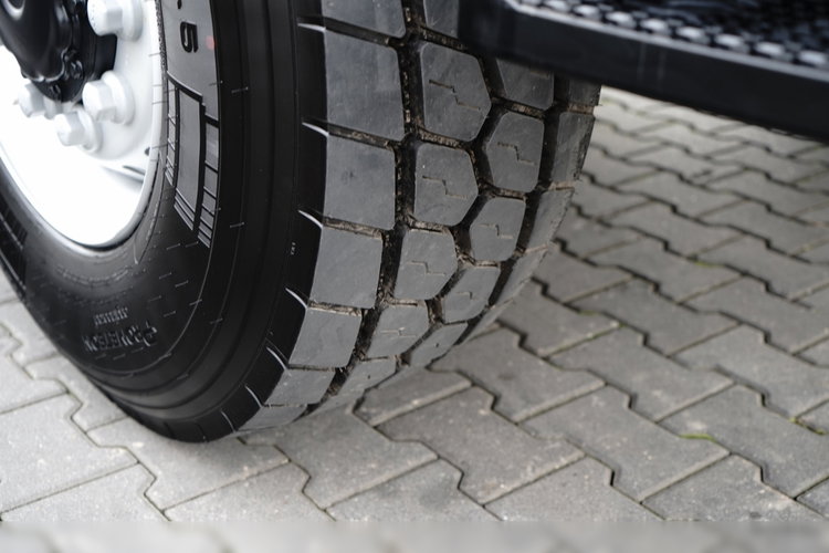 MAN TGS 41.480 / 8X6 / WYWROTKA / S1 - TYLNOZSYP / AUTOMAT / FABRYCZNIE NOWY / DOSTĘPNY OD RĘKI / BOGATE WYPOSAŻENIE / ZŁOTY METALIK / zdjęcie 19