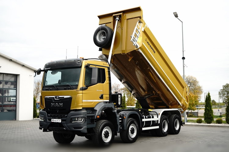 MAN TGS 41.480 / 8X6 / WYWROTKA / S1 - TYLNOZSYP / AUTOMAT / FABRYCZNIE NOWY / DOSTĘPNY OD RĘKI / BOGATE WYPOSAŻENIE / ZŁOTY METALIK / zdjęcie 2