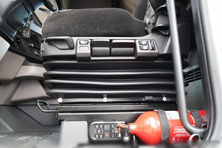 Scania S 500 / RETARDER / CAŁA NA PODUSZKACH / OPONY 100% / ALUFELGI / NAVI zdjęcie 23