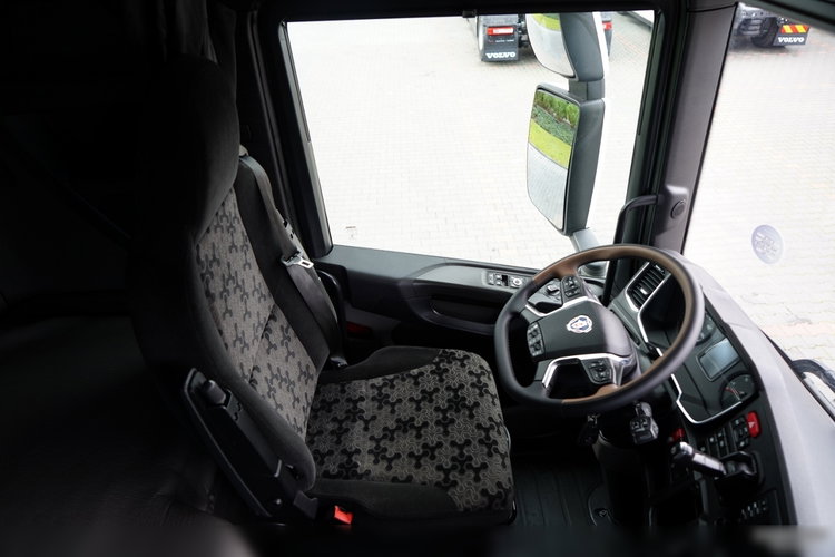 Scania S 500 / RETARDER / CAŁA NA PODUSZKACH / OPONY 100% / ALUFELGI / NAVI zdjęcie 27