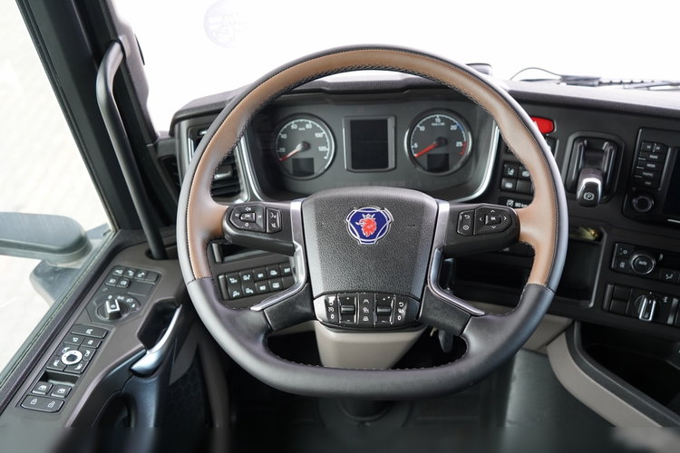 Scania S 500 / RETARDER / CAŁA NA PODUSZKACH / OPONY 100% / ALUFELGI / NAVI zdjęcie 28