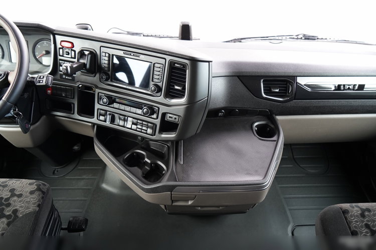 Scania S 500 / RETARDER / CAŁA NA PODUSZKACH / OPONY 100% / ALUFELGI / NAVI zdjęcie 31