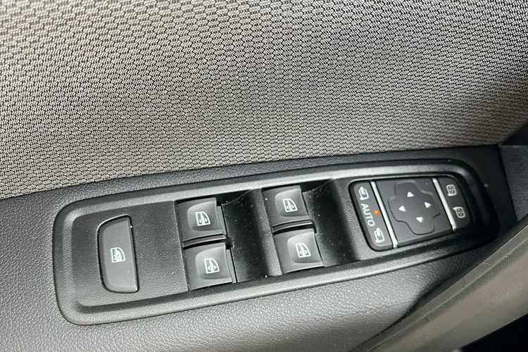 Renault Kangoo Bdb wyposażenie zdjęcie 17