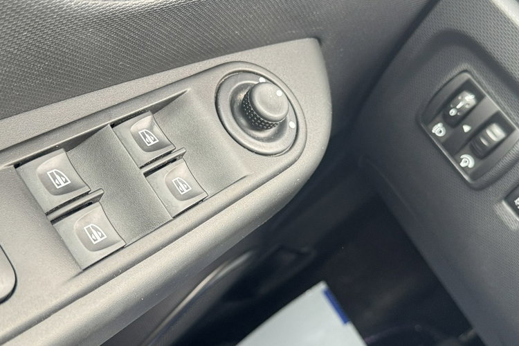 Renault Captur 0.9 Turbo 90KM z Niemiec - Nawigacja, , GWARANCJA 1 ROK zdjęcie 25