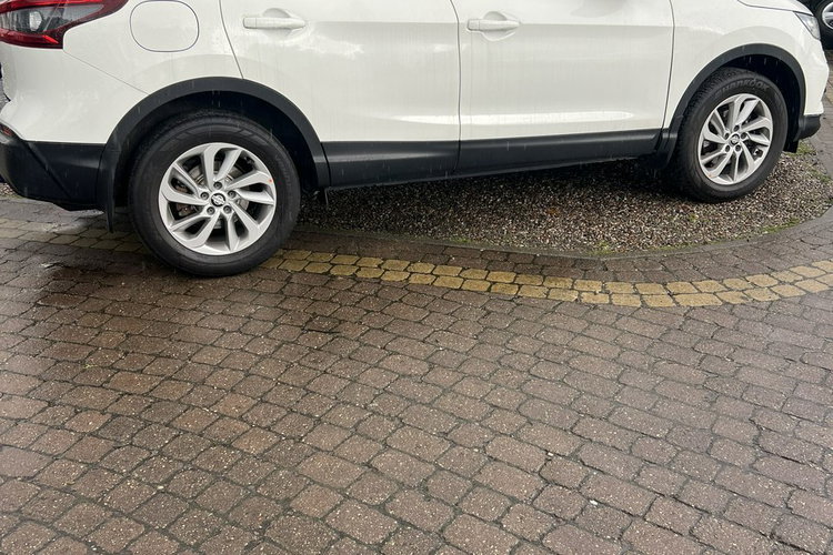 Nissan Qashqai Mały przebieg zdjęcie 10