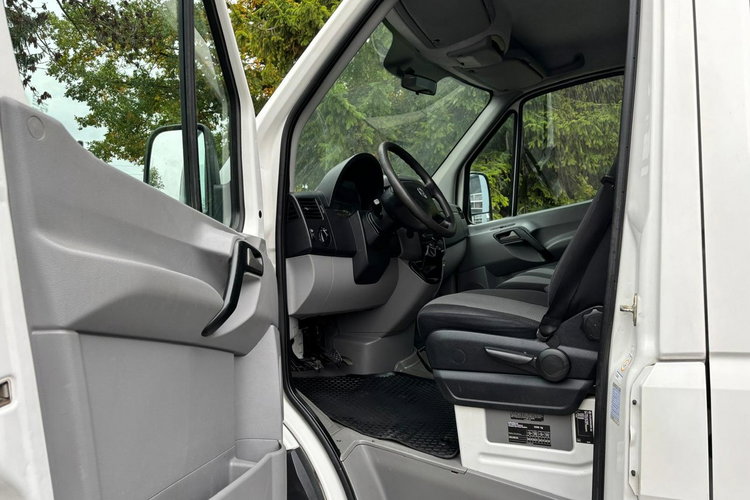 Volkswagen Crafter 2.0 140KM 2014 Skrzynia Hak Brygadówka 7 osobowy zdjęcie 6