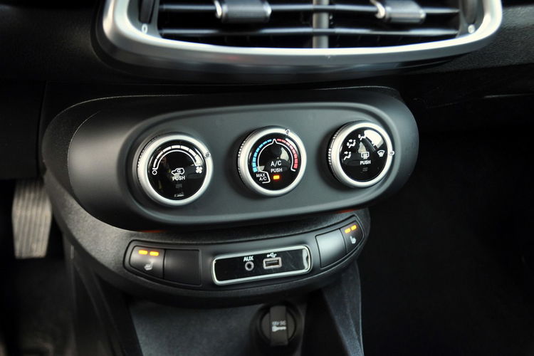 Fiat 500x 1.6i(110KM) Kolorowa Navi Parktronik Welur Chrom Reling I Wł Alu17"ASO zdjęcie 33