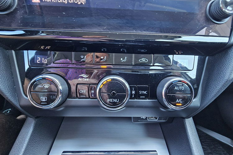 Skoda Octavia Pierwszy właściciel, bluetooth, czujniki parkowania, klimatronik zdjęcie 21