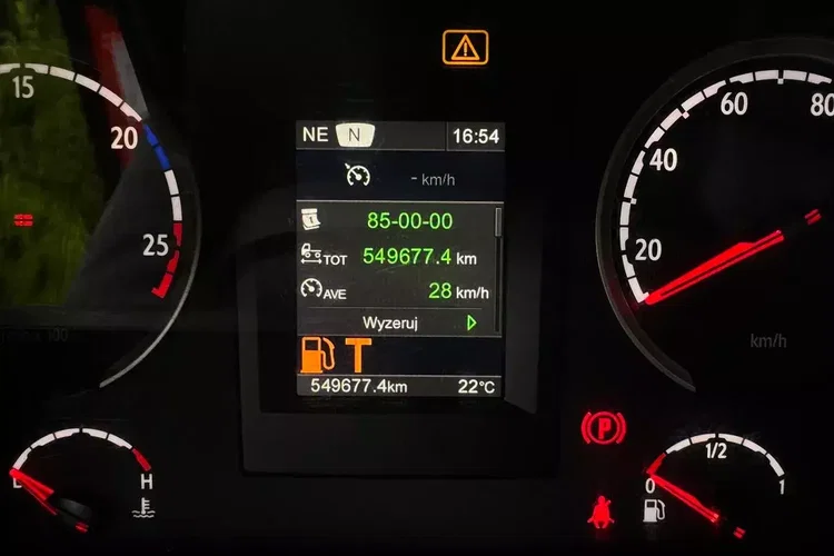 Scania P250 zdjęcie 32