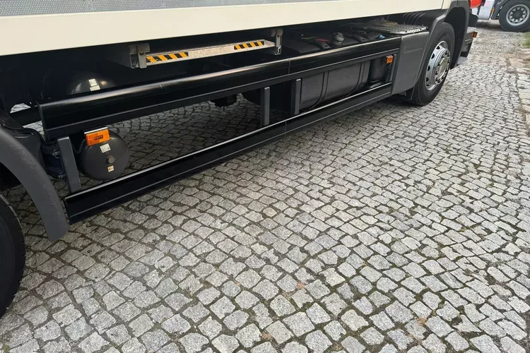 Scania P280 zdjęcie 12