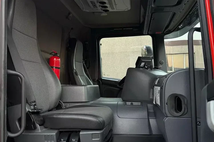 Scania P280 zdjęcie 24