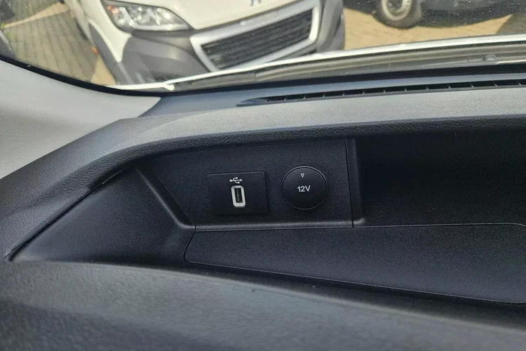 Ford transit L4H3 69900zł NETTO Brygadówka 6 osób 2.0TdCi/131KM zdjęcie 19