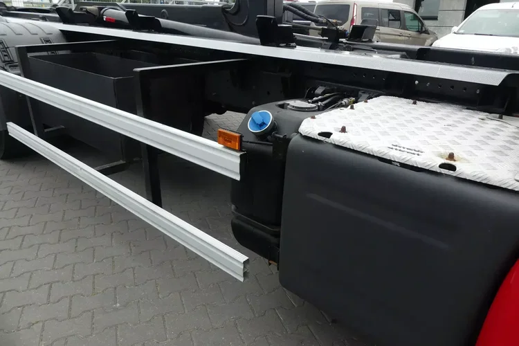 Scania R 490 / 6x2 / HAKOWIEC / HIAB MULTILIFT / RETARDER / EURO 6 / zdjęcie 16