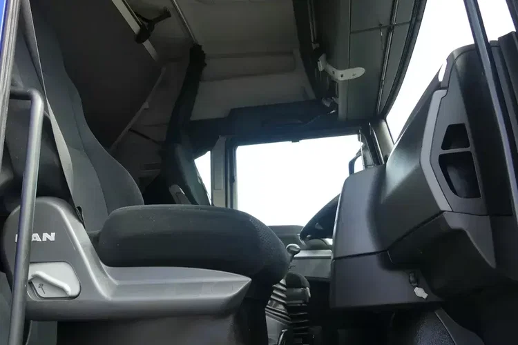 MAN TGX 26.400 / 6x2 / HAKOWIEC / HIAB MULTILIFT / EURO 6 / zdjęcie 22