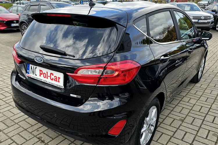 Ford Fiesta system parkowania, grzane fotele i kierownica, asystent pasa ruchu zdjęcie 10