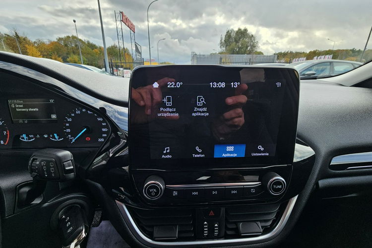 Ford Fiesta system parkowania, grzane fotele i kierownica, asystent pasa ruchu zdjęcie 21
