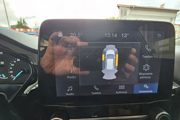 Ford Fiesta system parkowania, grzane fotele i kierownica, asystent pasa ruchu zdjęcie 22