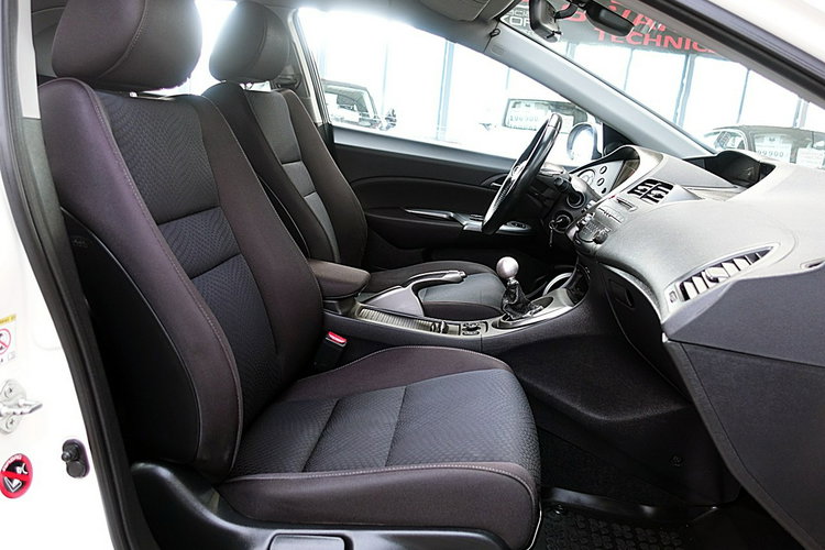 Honda Civic 1.8i 16V 140KM INSTALACJA GAZOWA do 2033 Roku Biała PERŁA Kraj Bezwyp zdjęcie 9