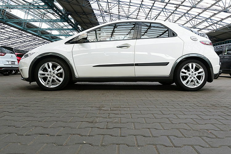 Honda Civic 1.8i 16V 140KM INSTALACJA GAZOWA do 2033 Roku Biała PERŁA Kraj Bezwyp zdjęcie 39