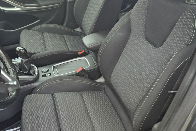 Opel Astra 1.4Turbo Benz. Navi.Kam.Cof.Asystent Pasa Ruchu.Ledy.Szyberdach. zdjęcie 18