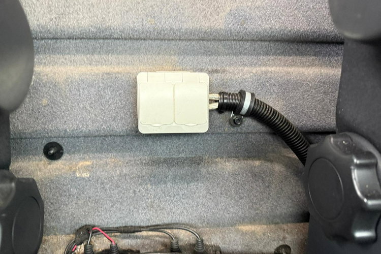 Volkswagen Transporter 2.0 TDI 150KM/Warsztat/Wysoki/ Solary/Webasto zdjęcie 15