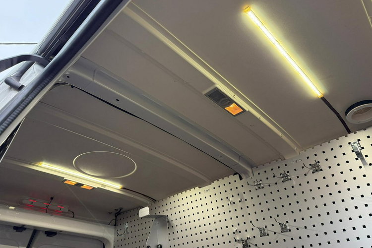 Volkswagen Transporter 2.0 TDI 150KM/Warsztat/Wysoki/ Solary/Webasto zdjęcie 18