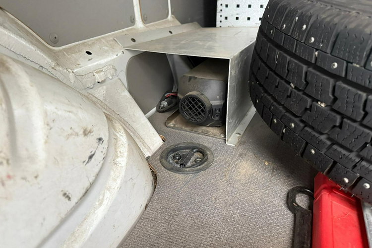 Volkswagen Transporter 2.0 TDI 150KM/Warsztat/Wysoki/ Solary/Webasto zdjęcie 33