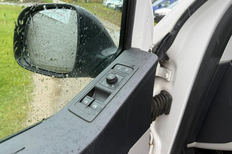 Volkswagen Transporter 2.0 TDI 150KM/Warsztat/Wysoki/ Solary/Webasto zdjęcie 36