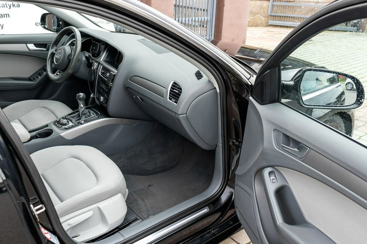 Audi A4 2.0_Diesel_177 KM_159 tyś km zdjęcie 14