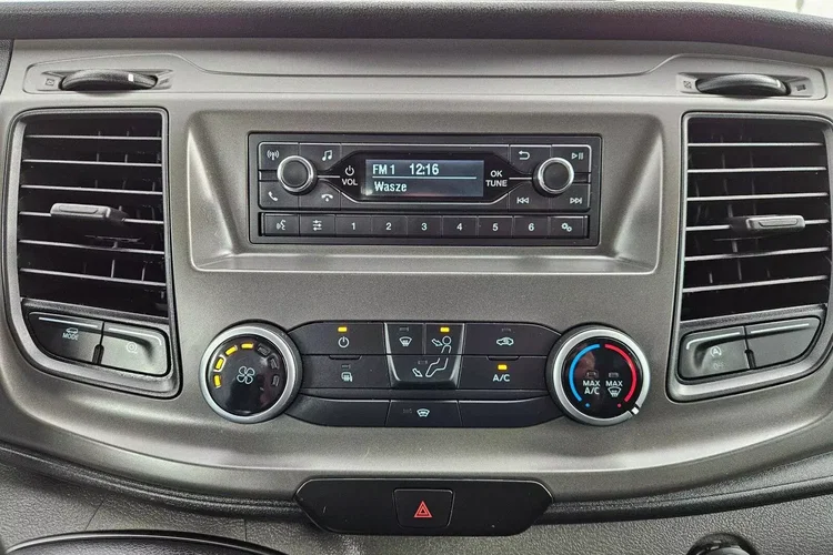 Ford transit DoKa 7 osób 79999zł NETTO 2.0TdCi/131KM zdjęcie 22