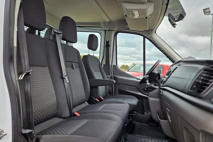Ford transit DoKa 7 osób 79999zł NETTO 2.0TdCi/131KM zdjęcie 24