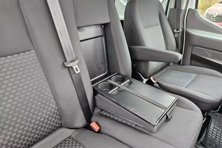 Ford transit DoKa 7 osób 79999zł NETTO 2.0TdCi/131KM zdjęcie 25